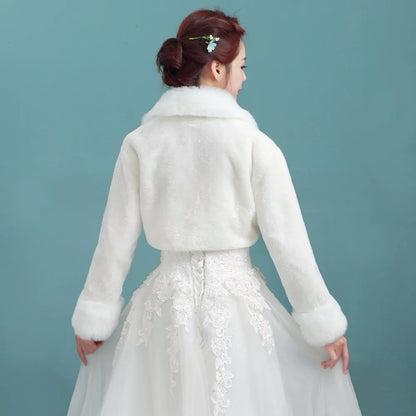 New Bolero Women Faux Fur Stoles Long Sleeve High Quality Fur Bolero Coat Bridal Capes Winter Wedding Jacket Fur Bolero OJ00192