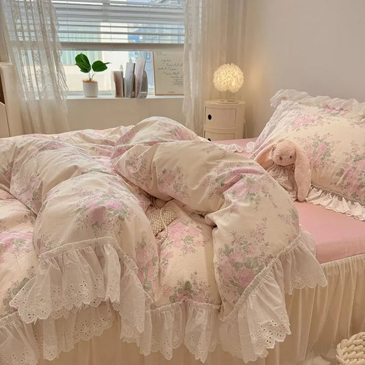 4Pcs Vintage Floral 100%Cotton Soft Bedding Set White Lace and Ruffle Comforter Cover Queen size(1Duvet+1Bedskirt+2Pillow shams)